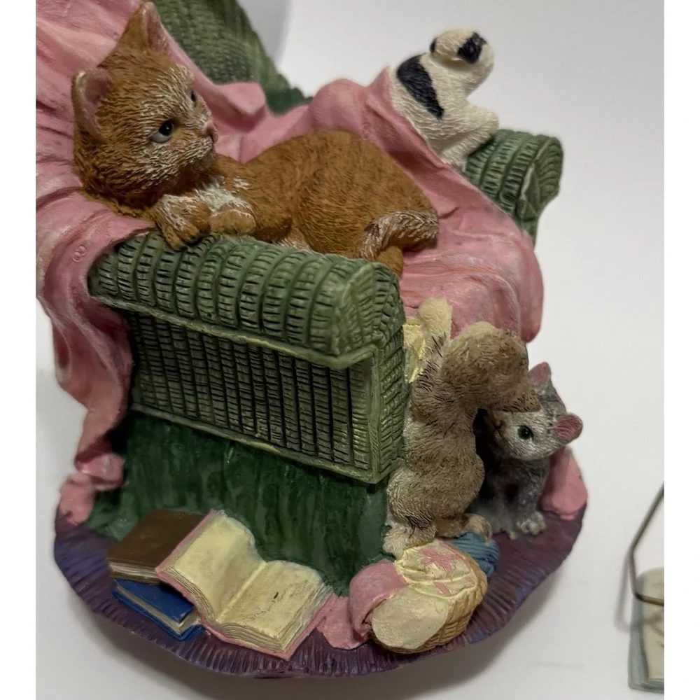 Vintage JSNY Cat Family Music Box Figurine Rotates. Plays 